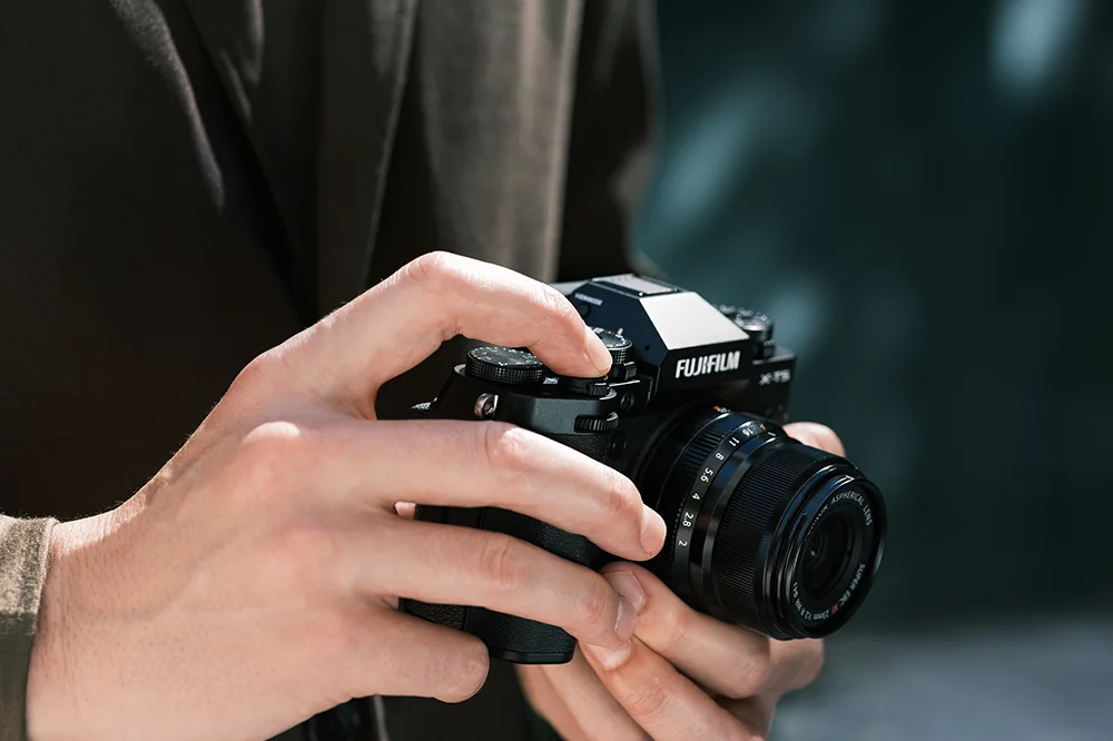 Fujifilm X-T5 in silver – classic design with cutting-edge mirrorless technology