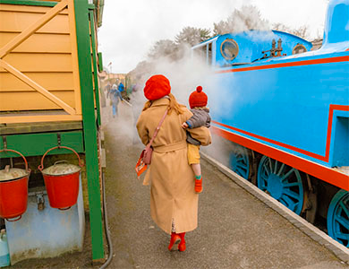 Hire Mastering Colour in Street Photography: Masterclass with Josh Edgoose - Image 2