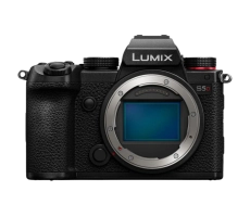 LUMIX S5D - 1